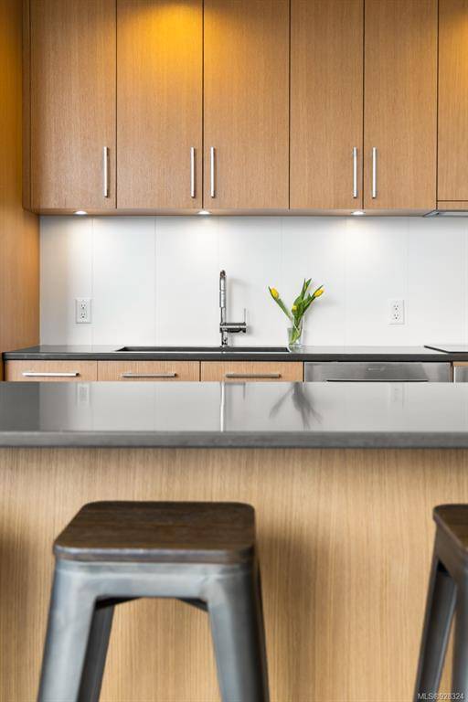 391 Tyee Rd #104, Victoria, BC V9A 0A9