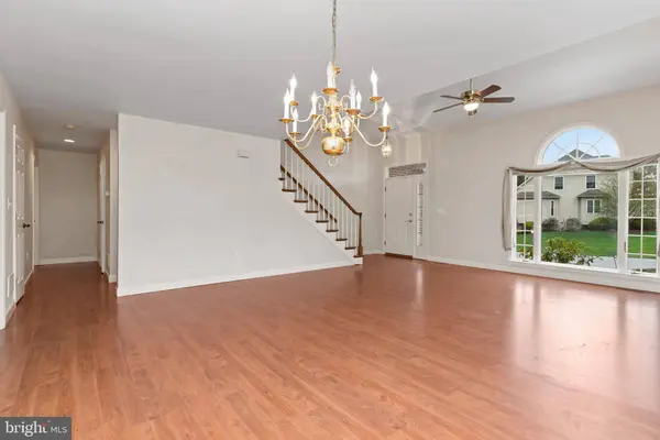 980 WOODLEY DR, Mechanicsburg, PA 17050