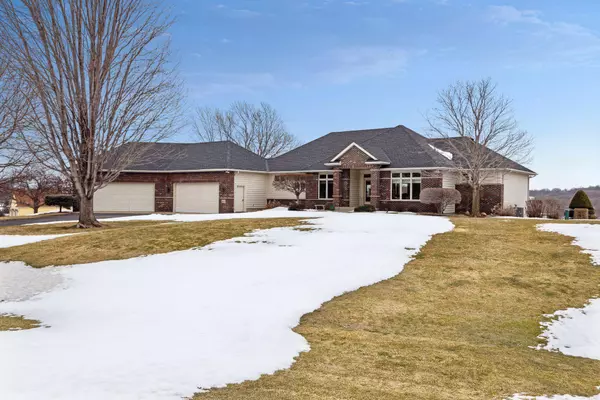 26515 Wyldewood DR, Webster, MN 55088