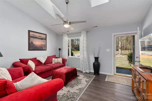 304 Maple Grove Church RD, Matthews, NC 28104