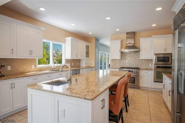 105 Windsor Dr, Montville Twp., NJ 07058