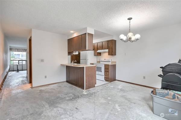 7812 196th ST SW #B4, Edmonds, WA 98026