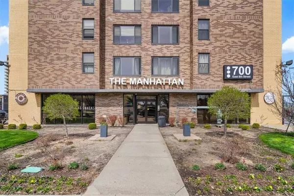 700 E 8th ST #12R, Kansas City, MO 64106