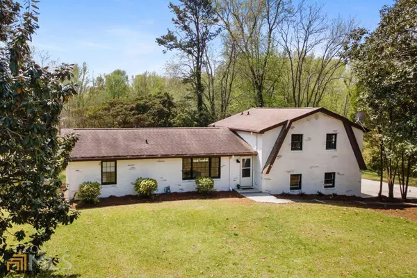 6430 Wells CIR, Douglasville, GA 30135