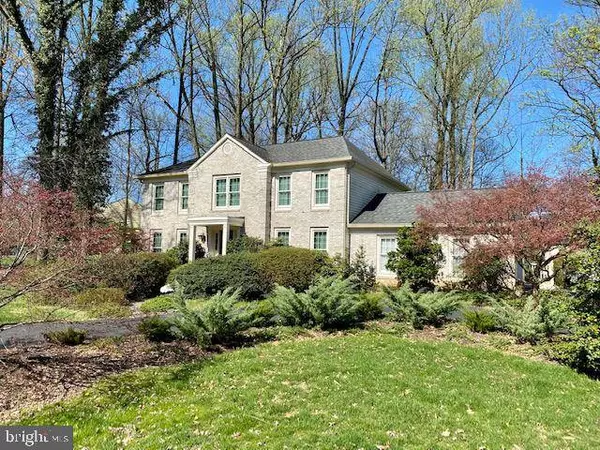 1210 SHAKER DR, Herndon, VA 20170