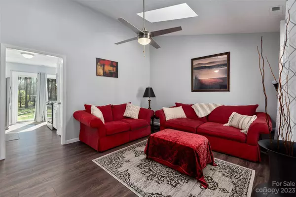 304 Maple Grove Church RD, Matthews, NC 28104