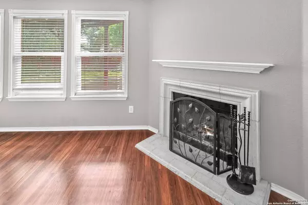 3922 Privet Pl, San Antonio, TX 78259