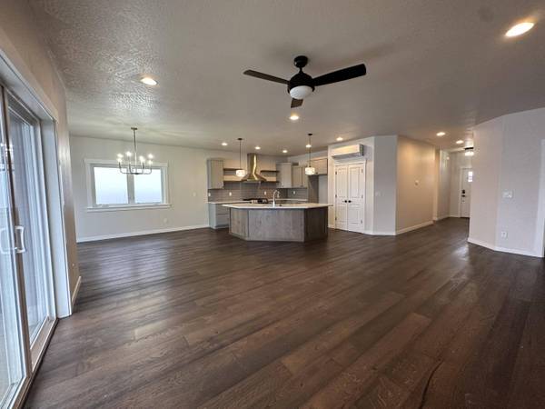 3719 Harper WAY, Medford, OR 97504