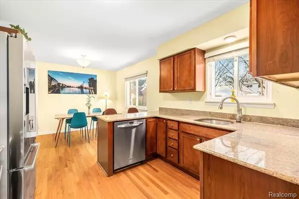 3437 DURHAM Road, Royal Oak, MI 48073