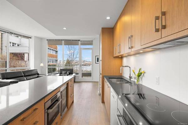 391 Tyee Rd #104, Victoria, BC V9A 0A9