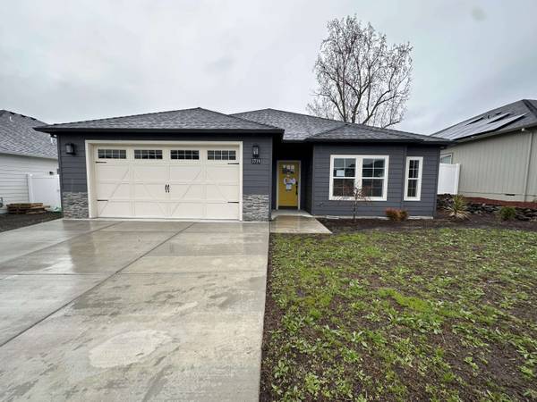 3719 Harper WAY, Medford, OR 97504