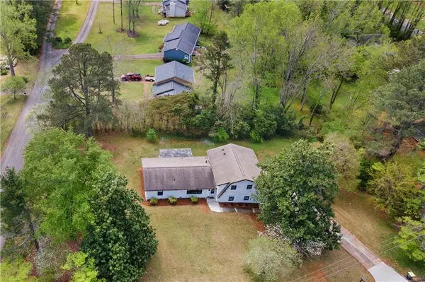 6430 Wells CIR, Douglasville, GA 30135