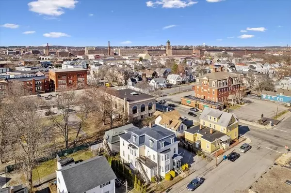 32 Abbott St, Lawrence, MA 01843