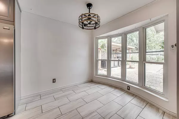 119 Countryside Drive, Arlington, TX 76014