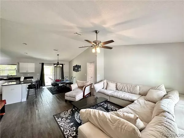 7090 N Santos DR, Citrus Springs, FL 34434