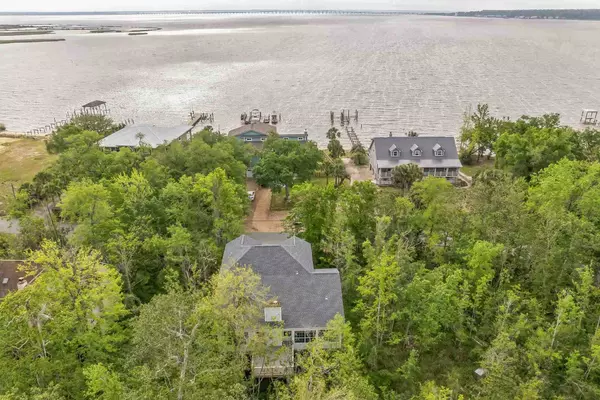 3662 Mackey Cove Dr, Pensacola, FL 32514