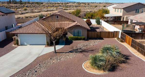 Single Story Home with Large Lot in Hesperia CA