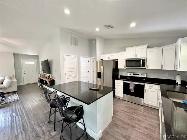 7090 N Santos DR, Citrus Springs, FL 34434