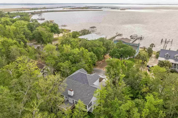 3662 Mackey Cove Dr, Pensacola, FL 32514