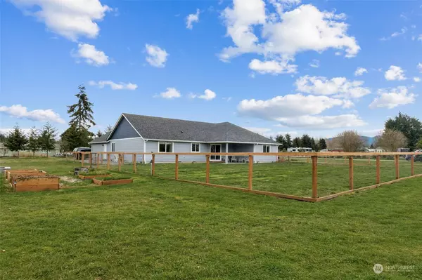 290 Griffith Farm RD E, Sequim, WA 98382