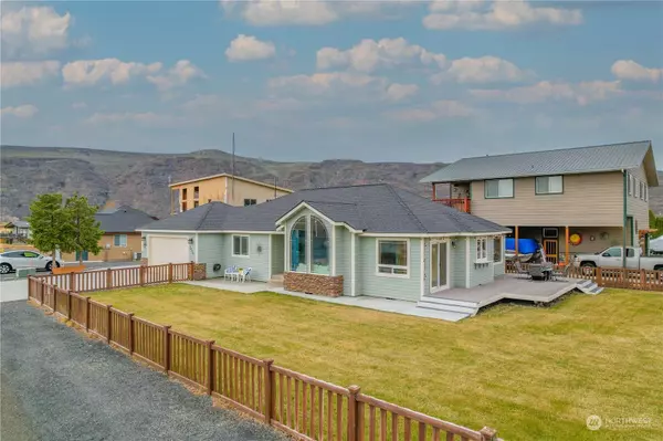 1030 Hunter AVE SW, Quincy, WA 98848