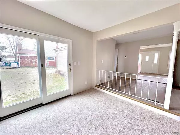 27268 POLK Avenue, Brownstown, MI 48183