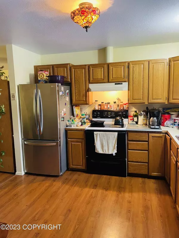 354 Eklutna ST, Anchorage, AK 99504