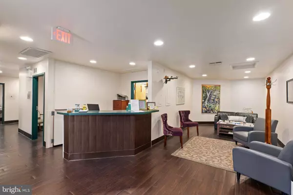 5055 SWAMP RD #203 & 206, Fountainville, PA 18923