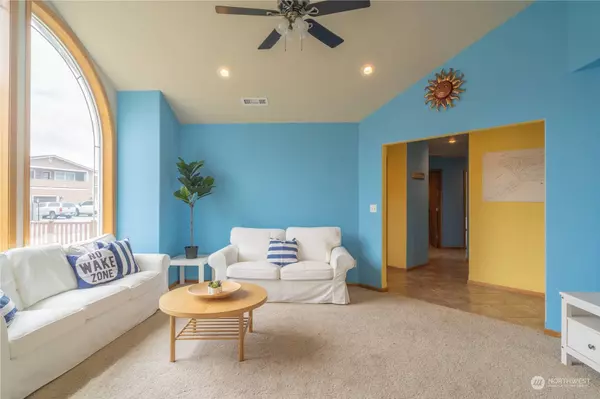 1030 Hunter AVE SW, Quincy, WA 98848