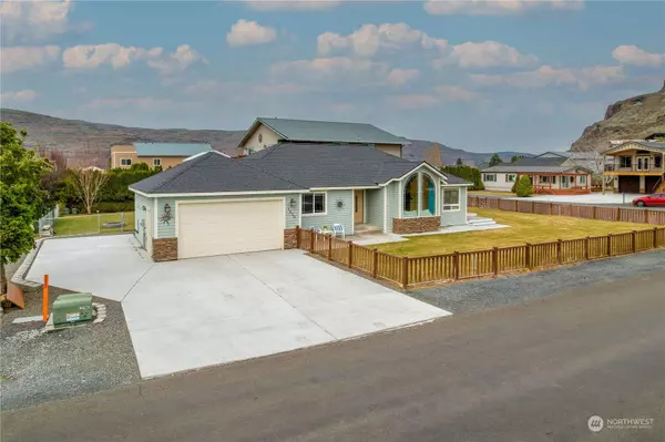 1030 Hunter AVE SW, Quincy, WA 98848