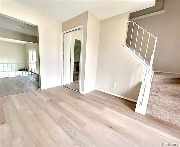 27268 POLK Avenue, Brownstown, MI 48183