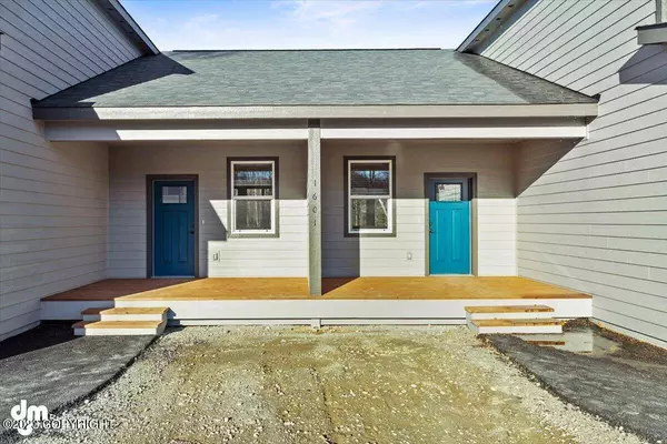 1198 S Island ST, Wasilla, AK 99654