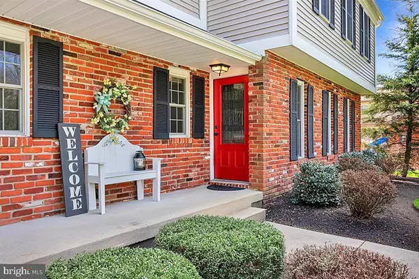 3 SHERWOOD DR, Medford, NJ 08055