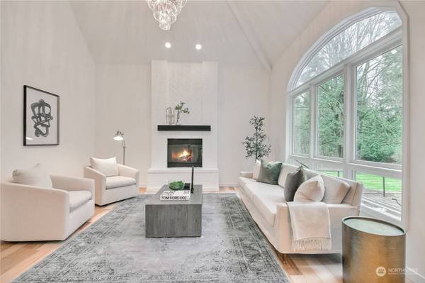 8001 229th PL SE, Woodinville, WA 98072