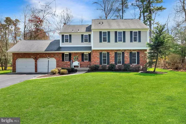 3 SHERWOOD DR, Medford, NJ 08055