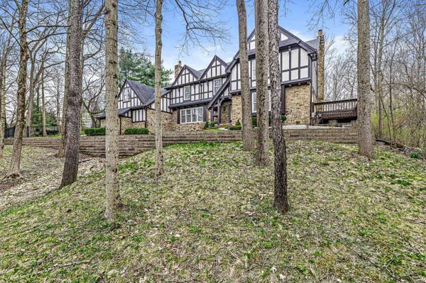 830 Sugarbush RDG, Zionsville, IN 46077