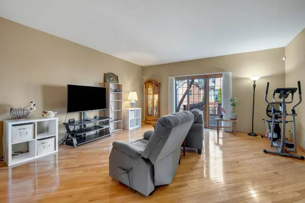 911 Chancel Circle, Glen Ellyn, IL 60137