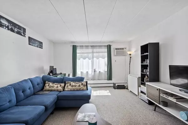 27 Homer Ave #25, Cambridge, MA 02138