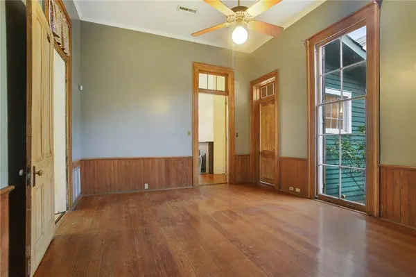 1103 SONIAT ST, New Orleans, LA 70115