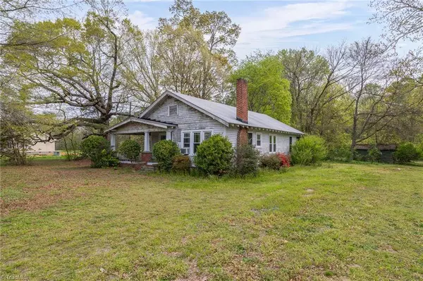 5712 McLeansville RD, Mcleansville, NC 27301