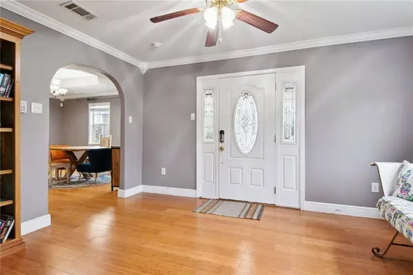 5313 CAMERON BLVD, New Orleans, LA 70122