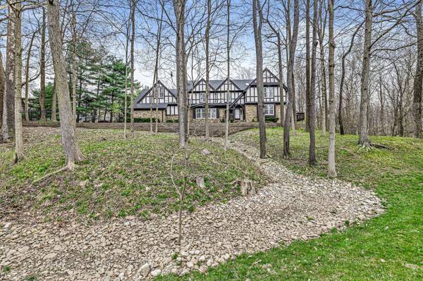 830 Sugarbush RDG, Zionsville, IN 46077