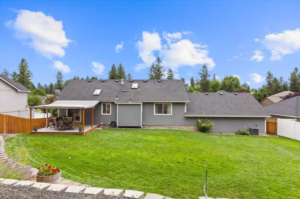 16425 N Columbus Dr, Spokane, WA 99208