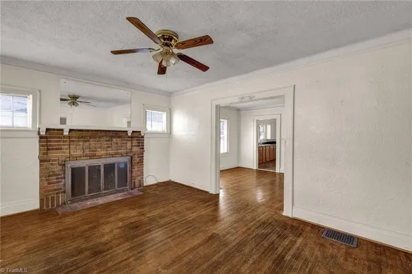 1811 Johnson ST, High Point, NC 27262