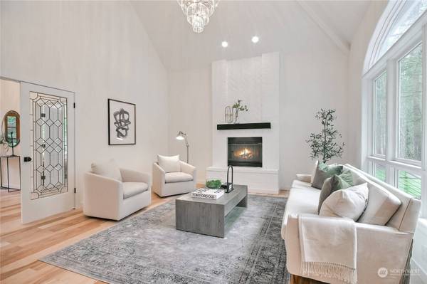 8001 229th PL SE, Woodinville, WA 98072