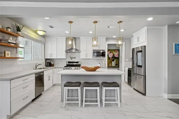 426 OAKLAWN DR, Metairie, LA 70005