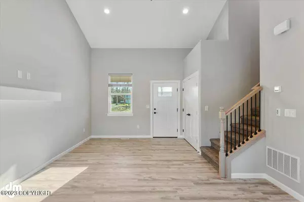 1198 S Island ST, Wasilla, AK 99654