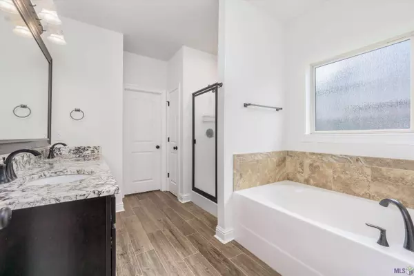 6313 SOARING DR, Gonzales, LA 70737