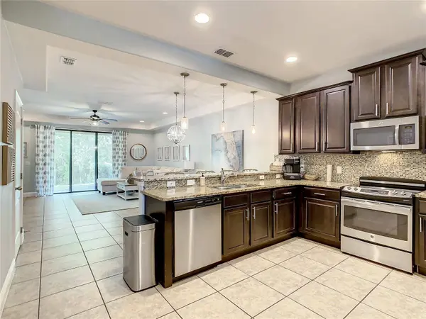 8133 ROSEVILLE BLVD, Davenport, FL 33896