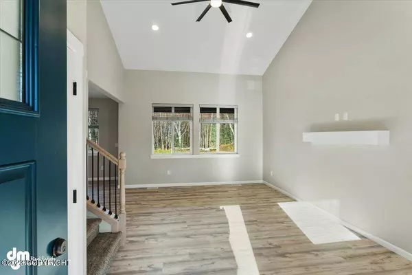 1198 S Island ST, Wasilla, AK 99654